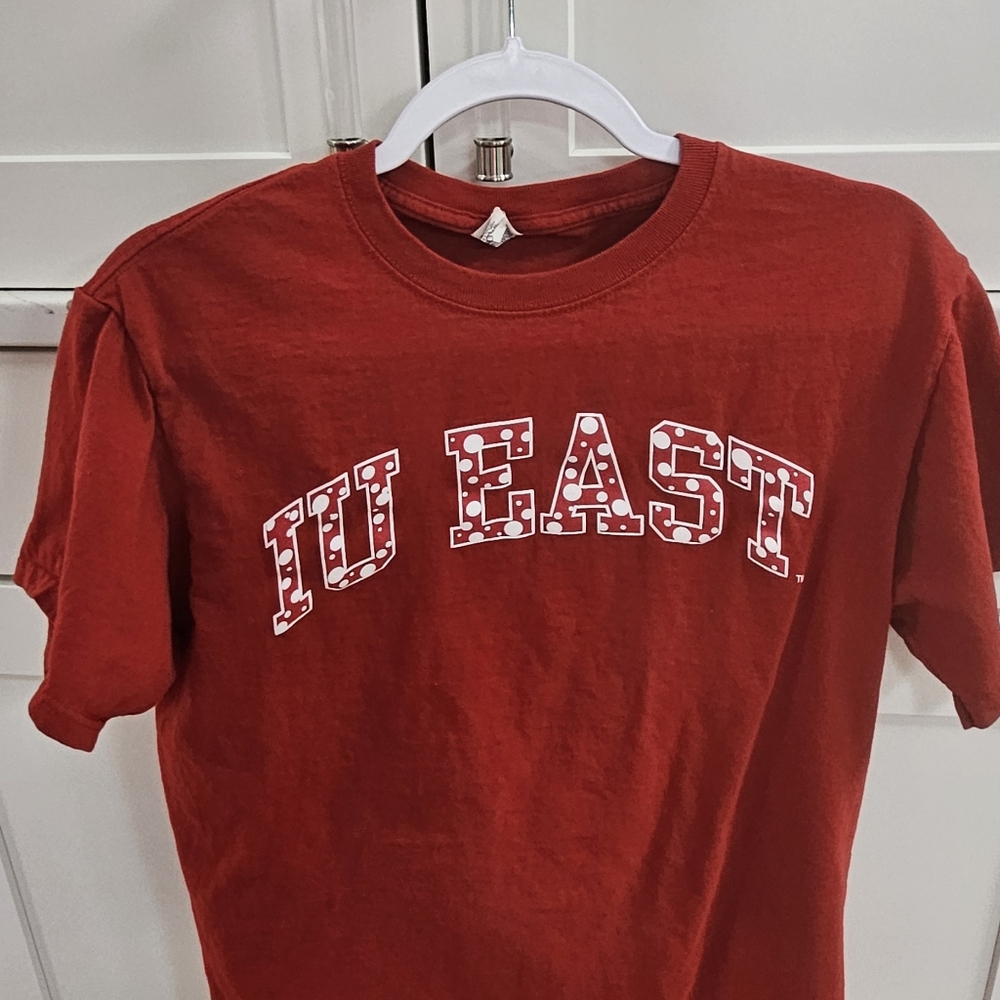 Jerzees Red Graphic T-Shirt - Medium